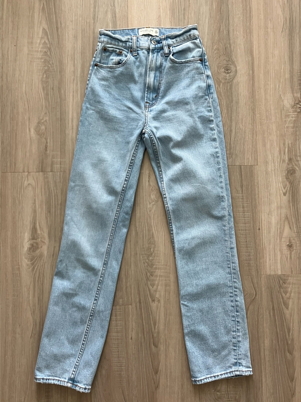 Abercrombie & Fitch High Rise Jeans